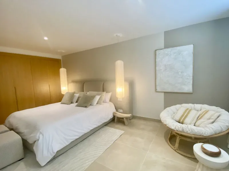 House - Detached Villa в продаже в Benahavís, Málaga. В доме 5 спален и 5 ванных комнат. Площадь дома 500 м². Площадь участка 756 м²