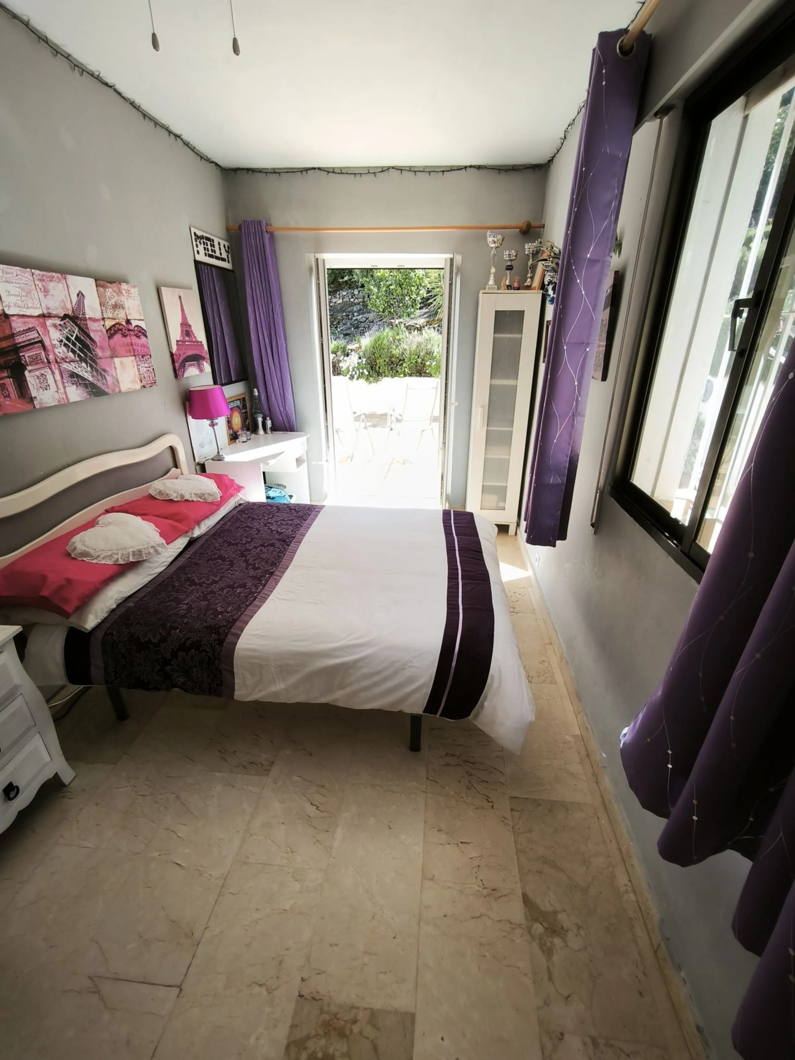 House - Detached Villa в продаже в Mijas, Málaga. В доме 5 спален и 3 ванных комнат. Площадь дома 218 м². Площадь участка 680 м²