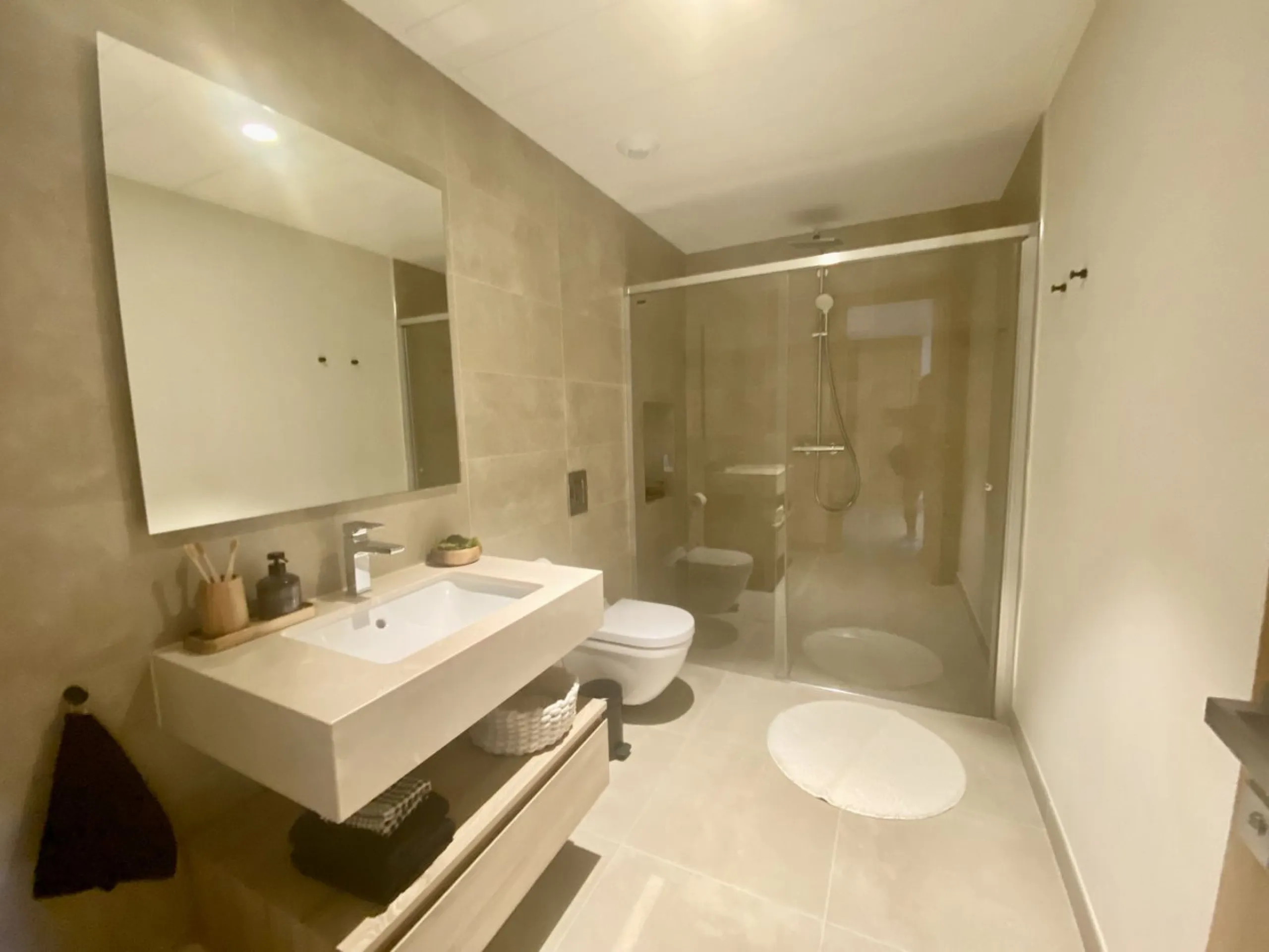 House - Detached Villa в продаже в Benahavís, Málaga. В доме 5 спален и 5 ванных комнат. Площадь дома 500 м². Площадь участка 756 м²