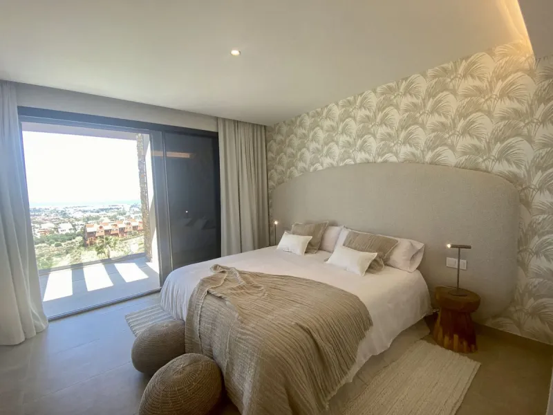House - Detached Villa в продаже в Benahavís, Málaga. В доме 5 спален и 5 ванных комнат. Площадь дома 500 м². Площадь участка 756 м²