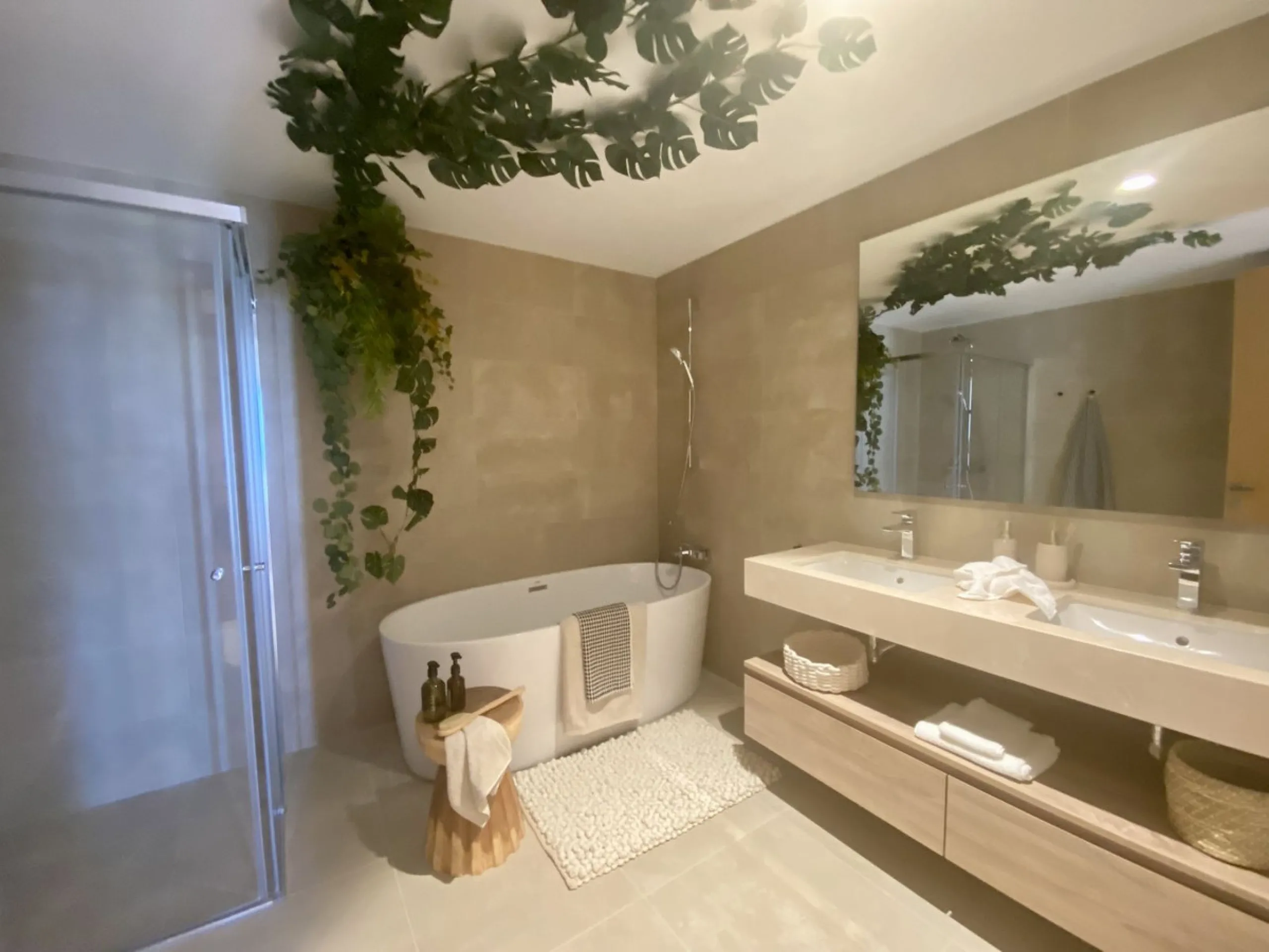 House - Detached Villa в продаже в Benahavís, Málaga. В доме 5 спален и 5 ванных комнат. Площадь дома 500 м². Площадь участка 756 м²