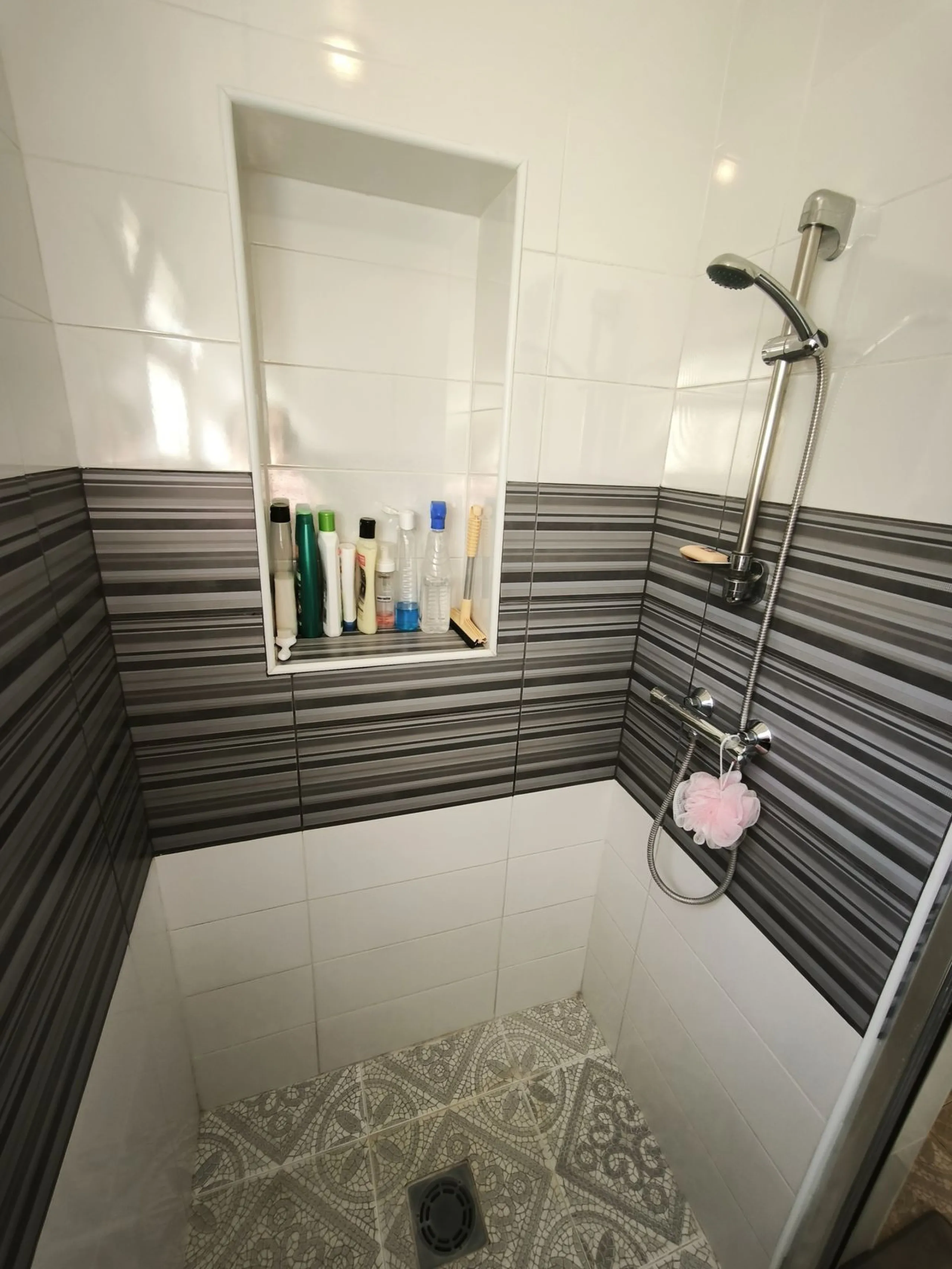 House - Detached Villa в продаже в Mijas, Málaga. В доме 5 спален и 3 ванных комнат. Площадь дома 218 м². Площадь участка 680 м²