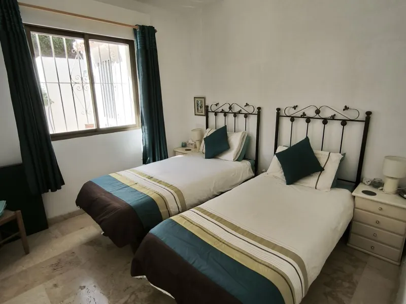 House - Detached Villa в продаже в Mijas, Málaga. В доме 5 спален и 3 ванных комнат. Площадь дома 218 м². Площадь участка 680 м²