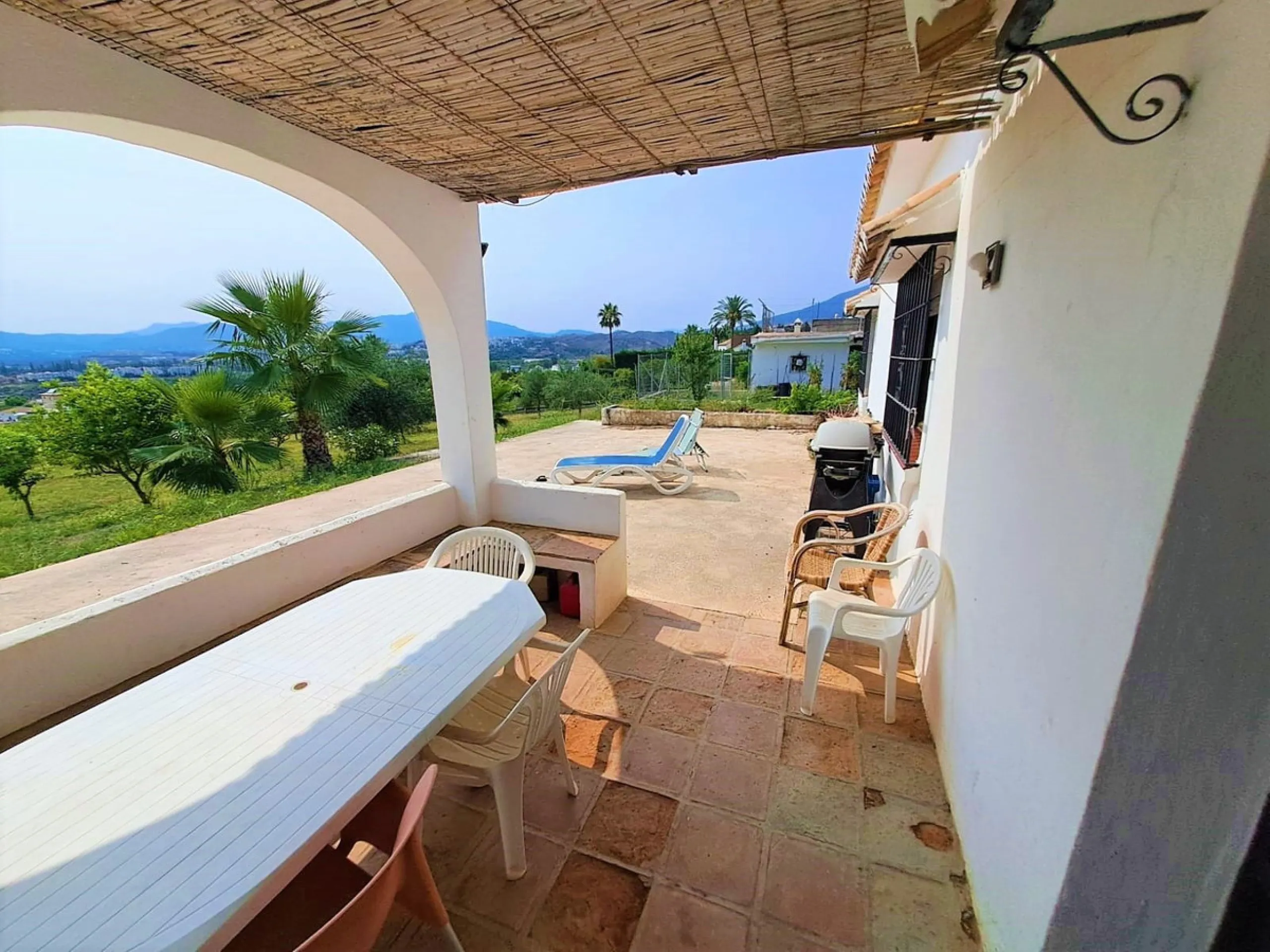 Plot of walnut trees of almost 5.000 m2 next to the Lagunas de Mijas. It is an agricultural property with electricity and water, it has a quarterly water cost of 150 euros fixed, so with 50 euros per month you have all the necessary water for the farm. On