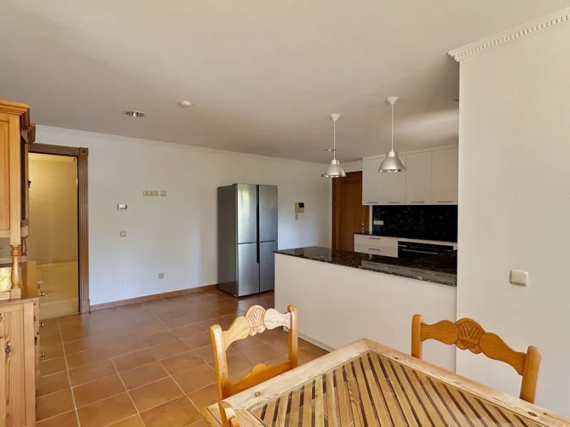 This villa is located in the prestigious and secure community  of Golden Mile Marbella.