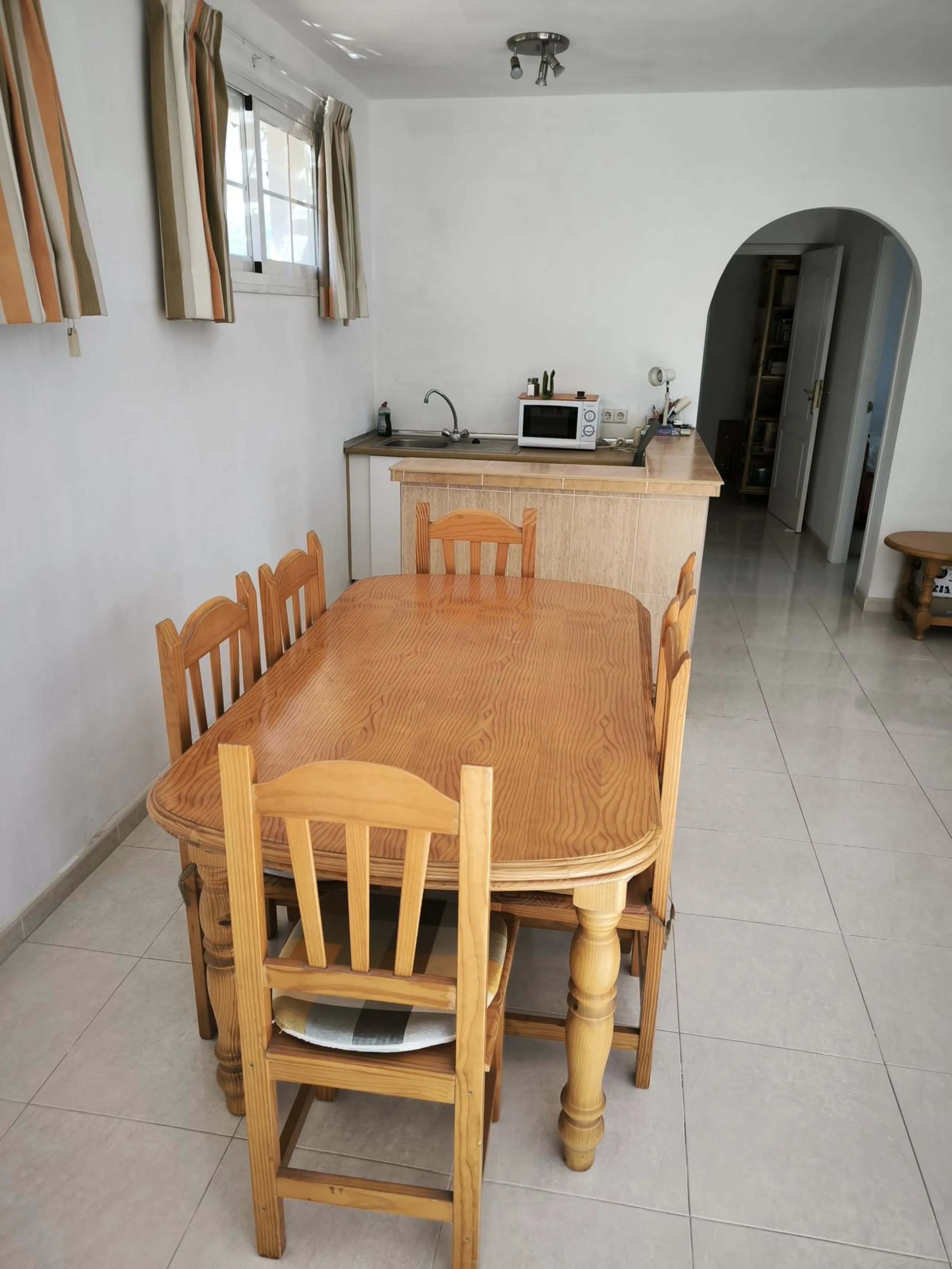 House - Detached Villa в продаже в Mijas, Málaga. В доме 5 спален и 3 ванных комнат. Площадь дома 218 м². Площадь участка 680 м²