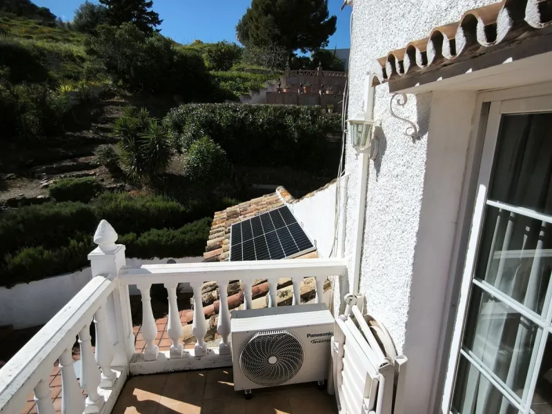 House - Detached Villa в продаже в Mijas, Málaga. В доме 5 спален и 3 ванных комнат. Площадь дома 218 м². Площадь участка 680 м²