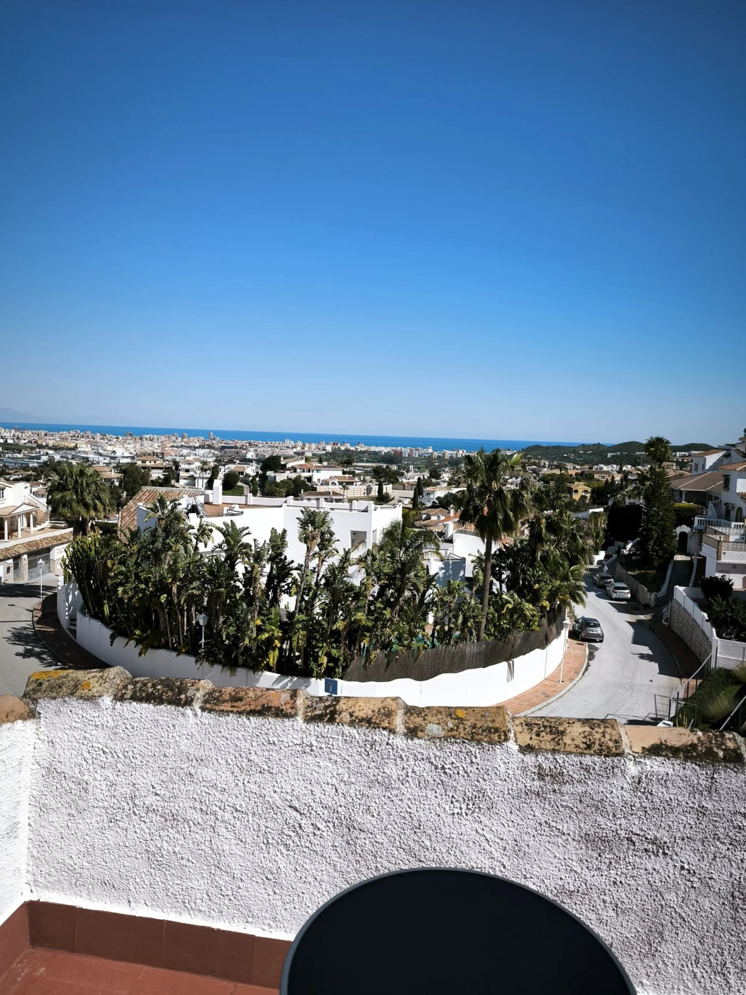House - Detached Villa в продаже в Mijas, Málaga. В доме 5 спален и 3 ванных комнат. Площадь дома 218 м². Площадь участка 680 м²