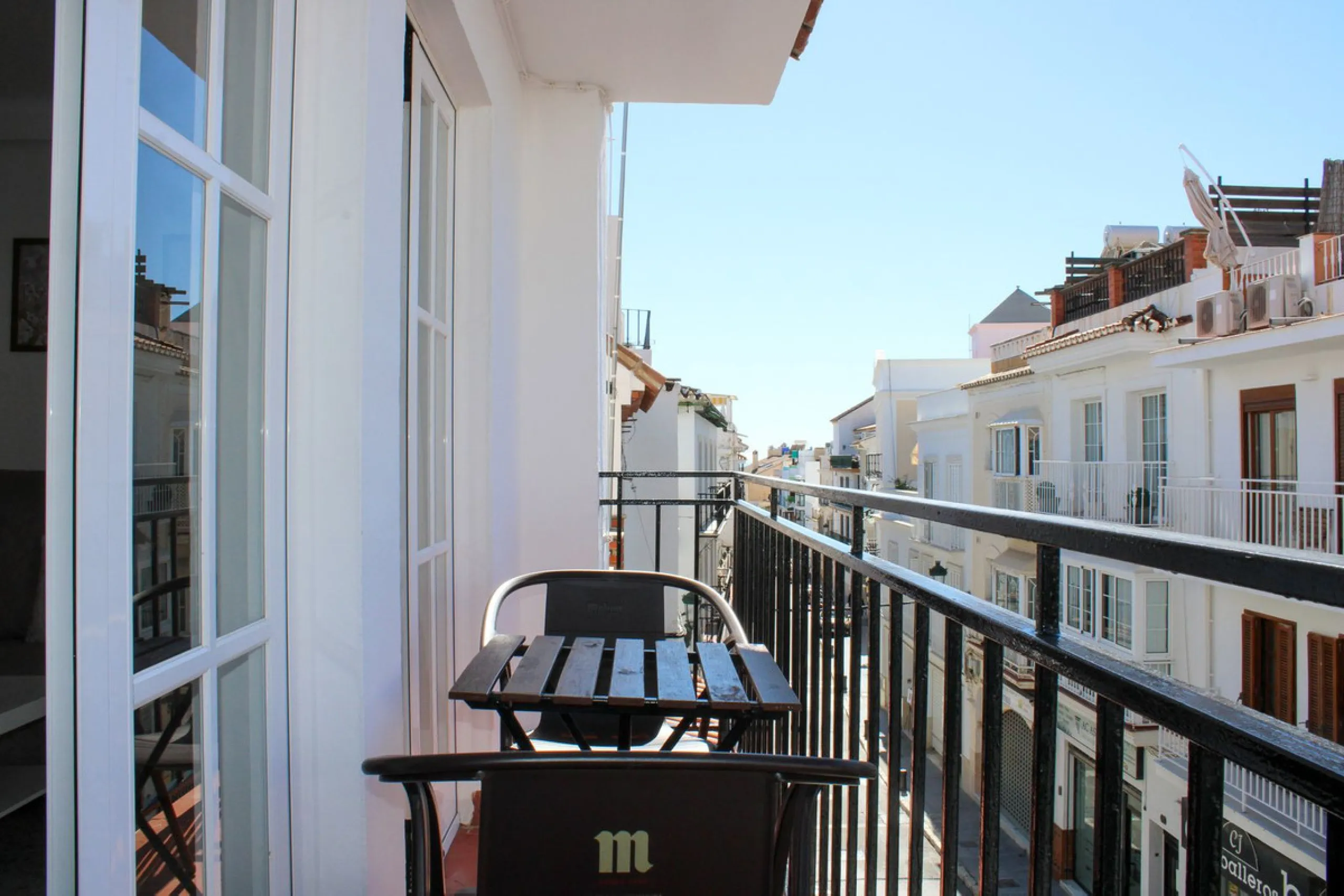 UNIQUE INVESTMENT OPPORTUNITY, property in the center of Nerja with three apartments and tourist license.