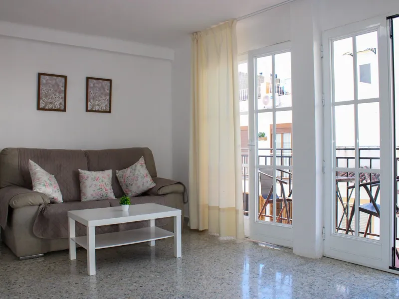 UNIQUE INVESTMENT OPPORTUNITY, property in the center of Nerja with three apartments and tourist license.