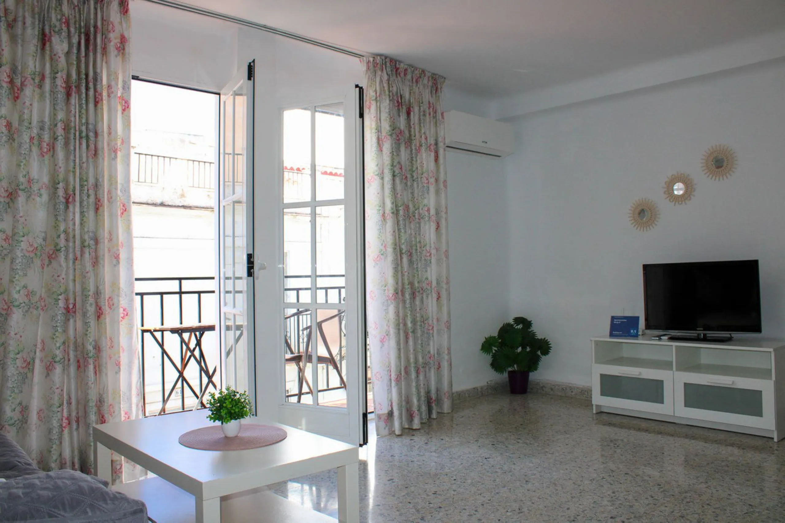 UNIQUE INVESTMENT OPPORTUNITY, property in the center of Nerja with three apartments and tourist license.