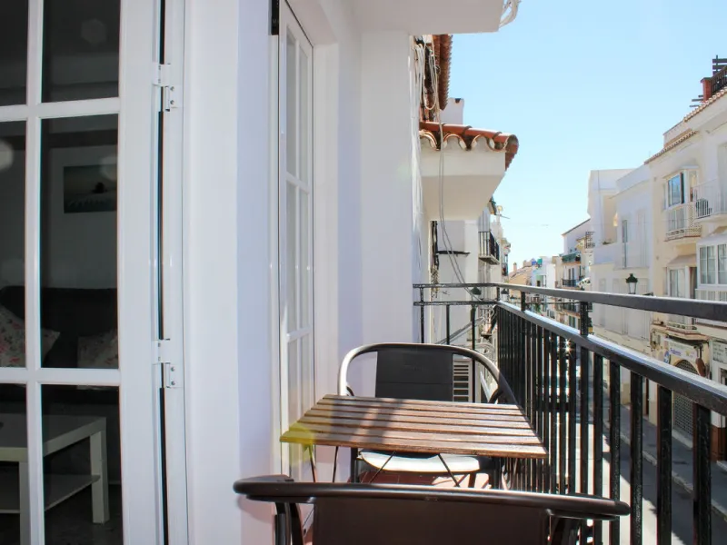 UNIQUE INVESTMENT OPPORTUNITY, property in the center of Nerja with three apartments and tourist license.