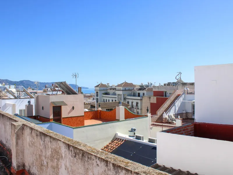 UNIQUE INVESTMENT OPPORTUNITY, property in the center of Nerja with three apartments and tourist license.