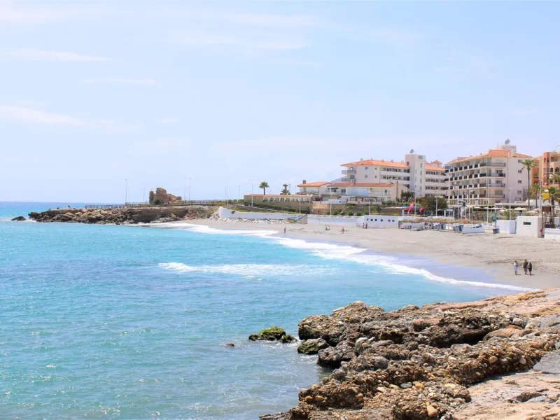 UNIQUE INVESTMENT OPPORTUNITY, property in the center of Nerja with three apartments and tourist license.