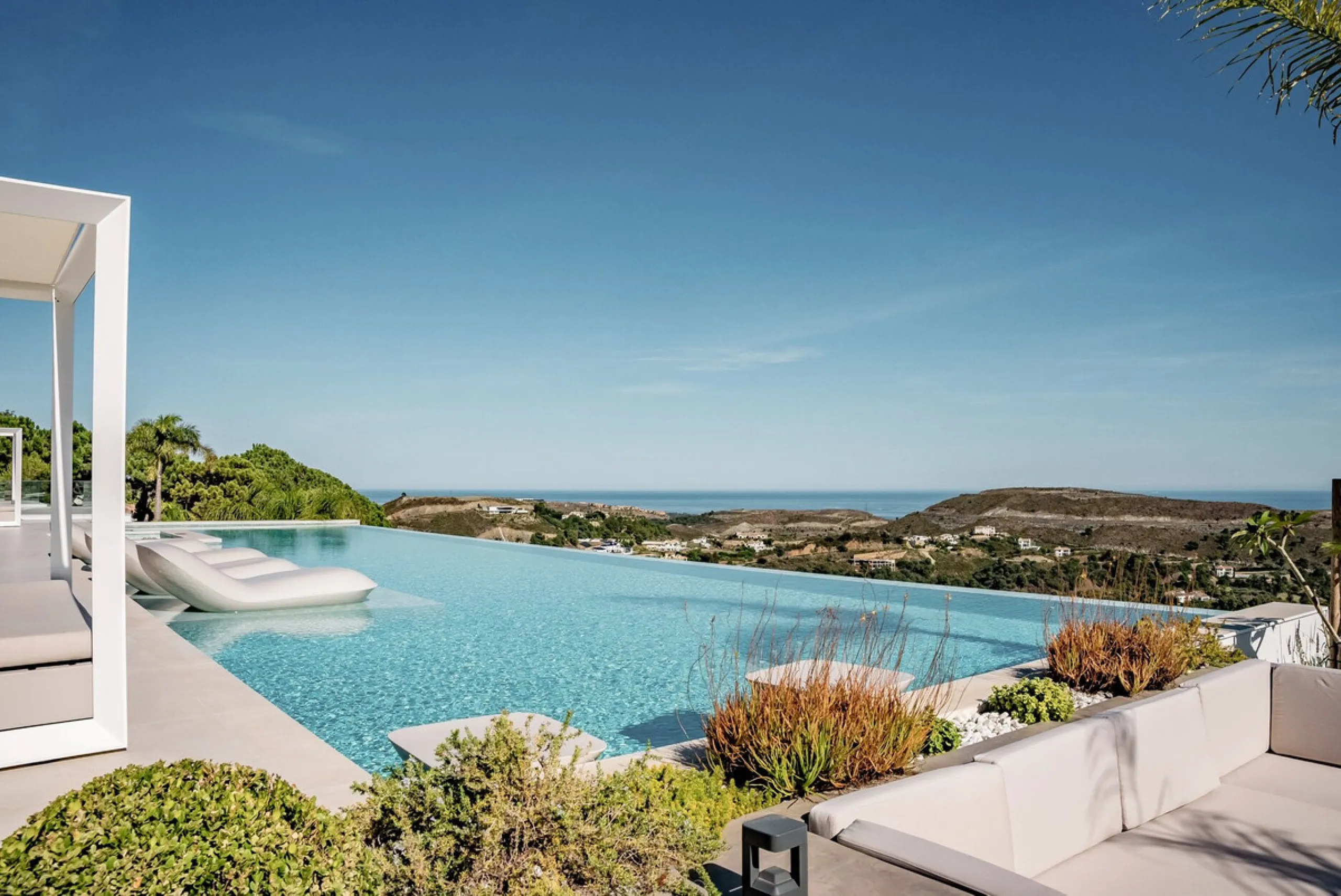 Добро пожаловать в Ла Изабелла, коронный драгоценный камень Marbella Club Golf Resort