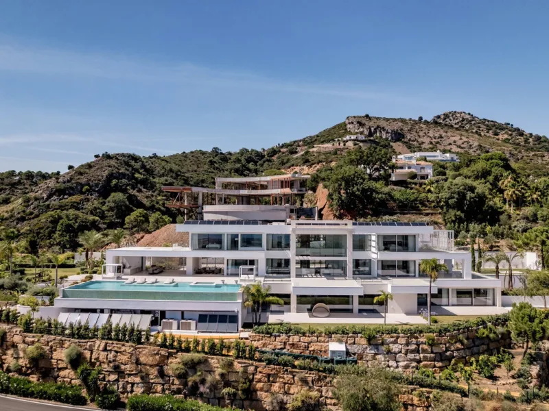 Добро пожаловать в Ла Изабелла, коронный драгоценный камень Marbella Club Golf Resort