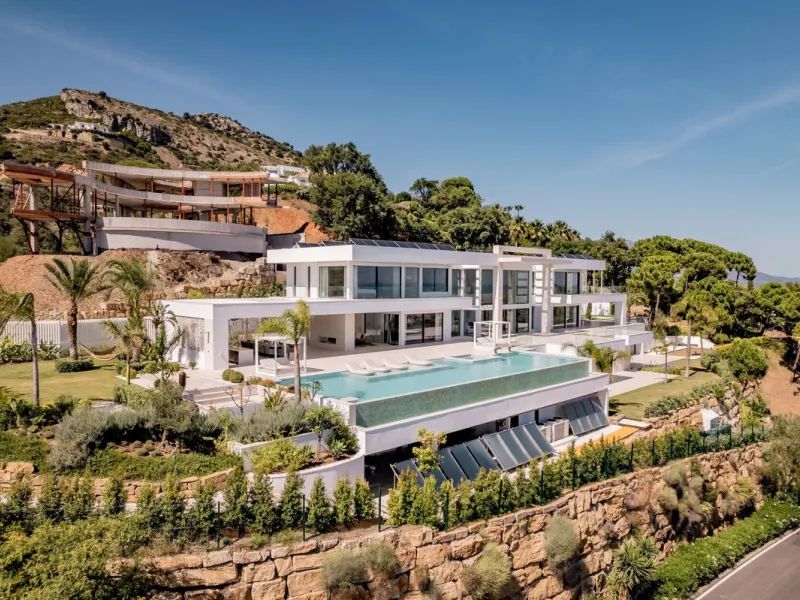 Добро пожаловать в Ла Изабелла, коронный драгоценный камень Marbella Club Golf Resort
