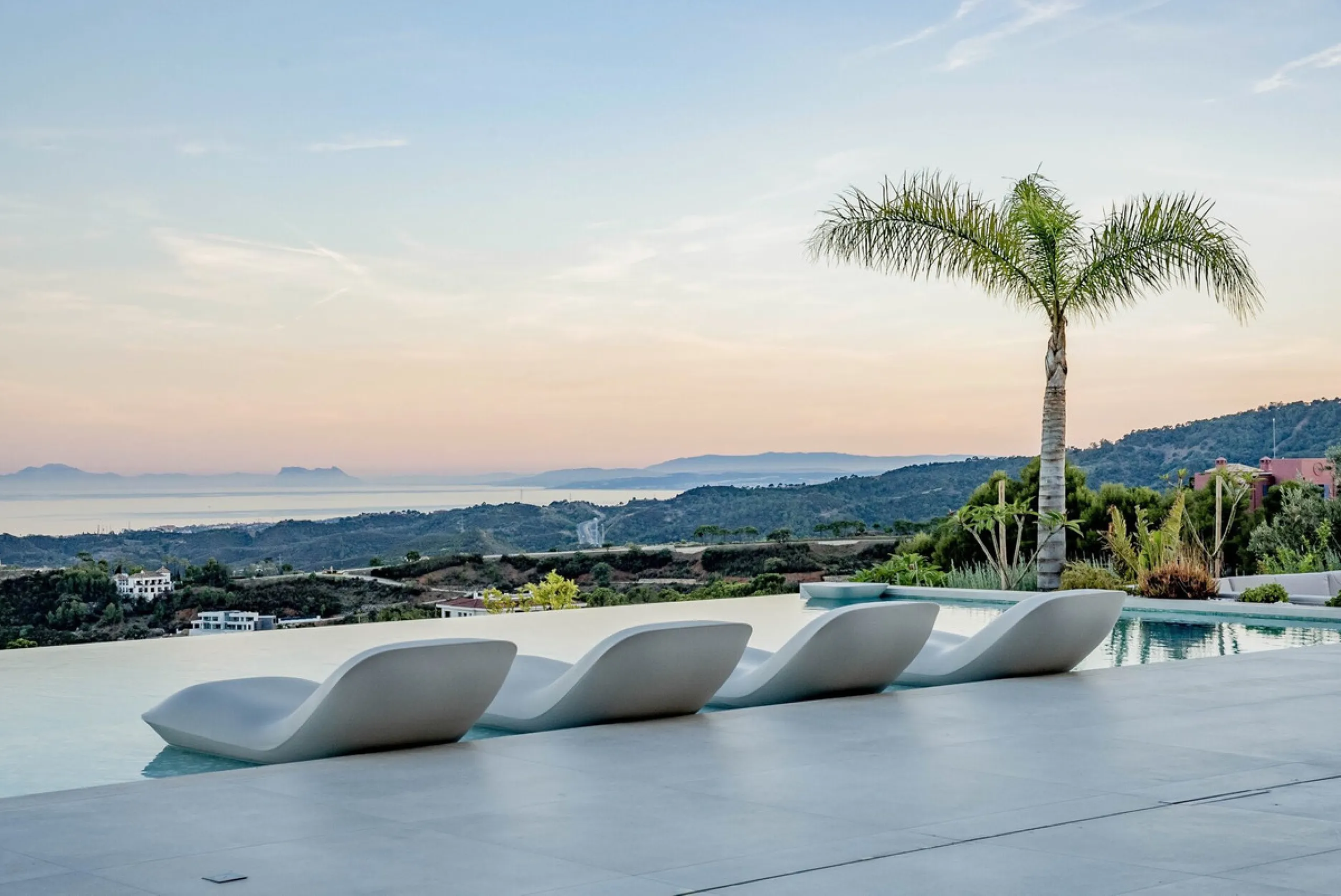 Добро пожаловать в Ла Изабелла, коронный драгоценный камень Marbella Club Golf Resort