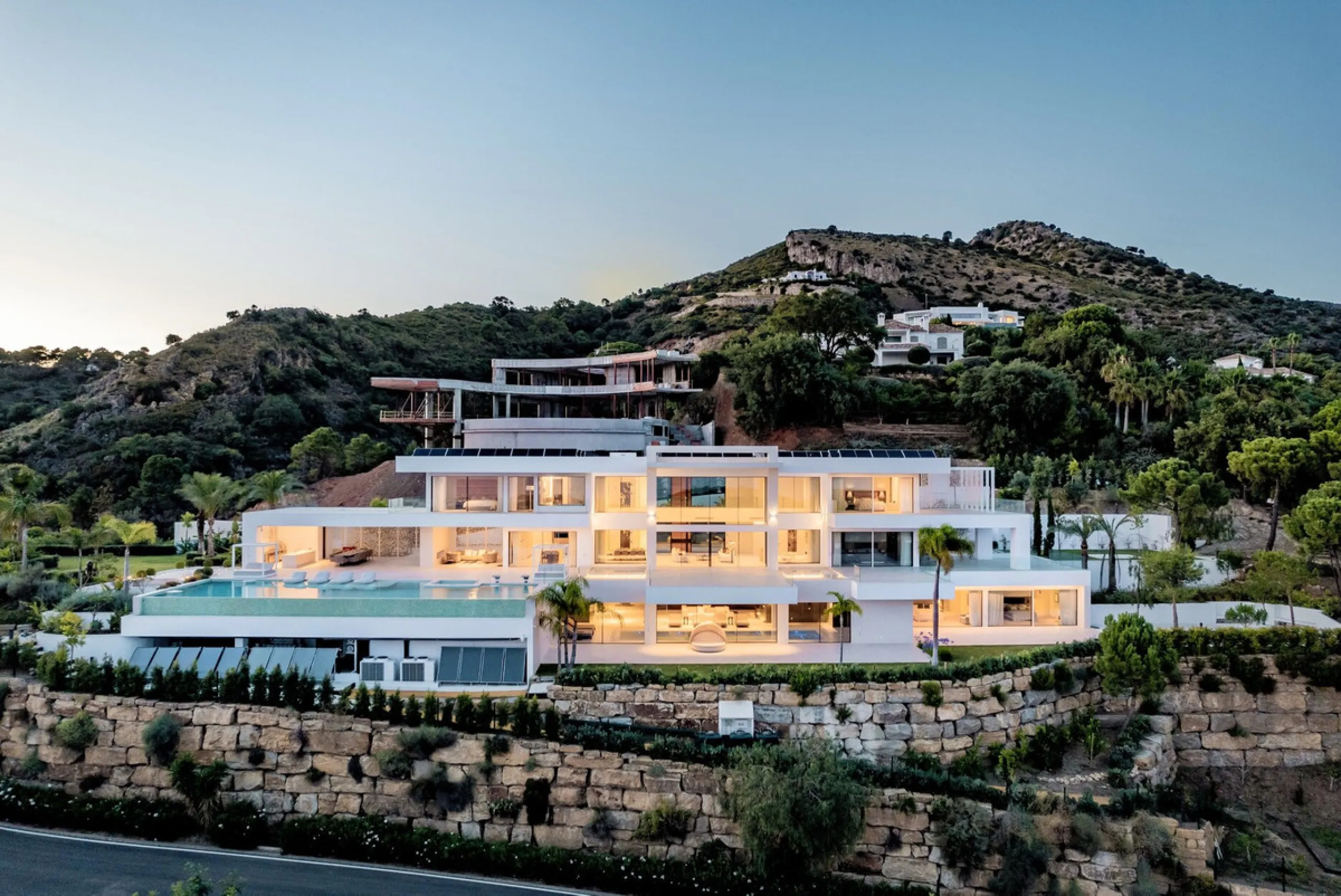 Добро пожаловать в Ла Изабелла, коронный драгоценный камень Marbella Club Golf Resort