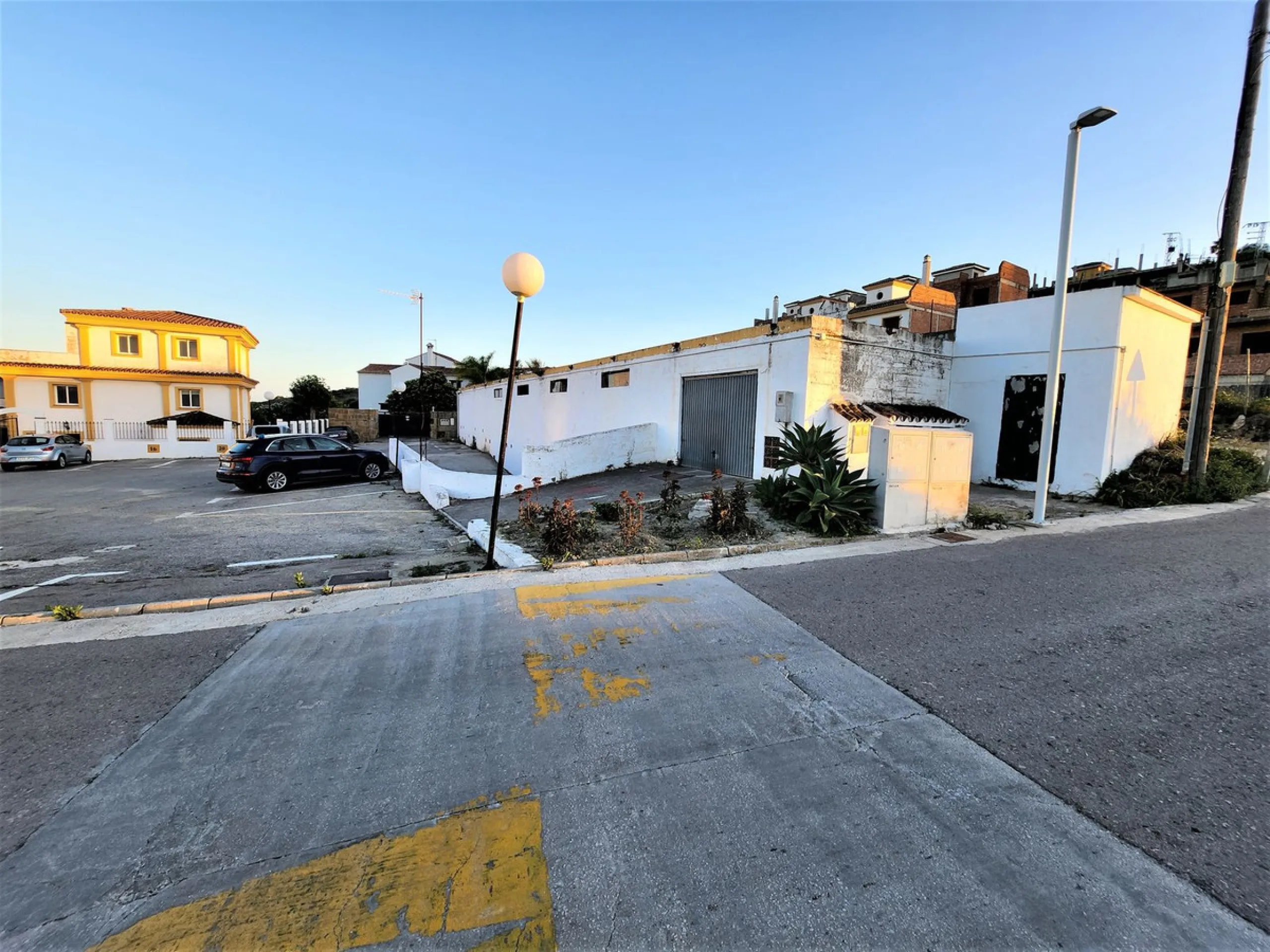Commercial - Storage Room в продаже в Manilva, Málaga. Площадь дома 1130 м²