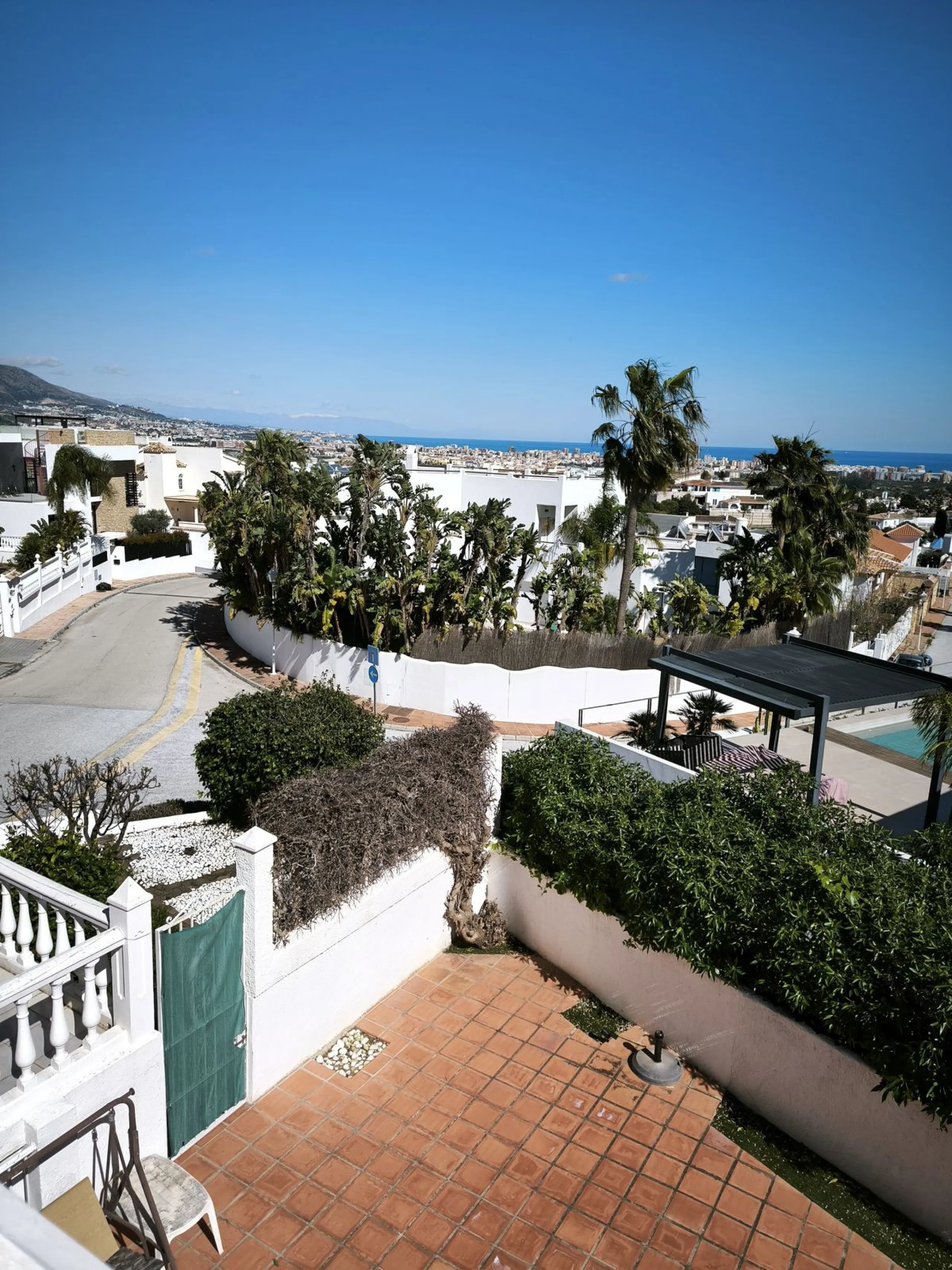 House - Detached Villa в продаже в Mijas, Málaga. В доме 5 спален и 3 ванных комнат. Площадь дома 218 м². Площадь участка 680 м²