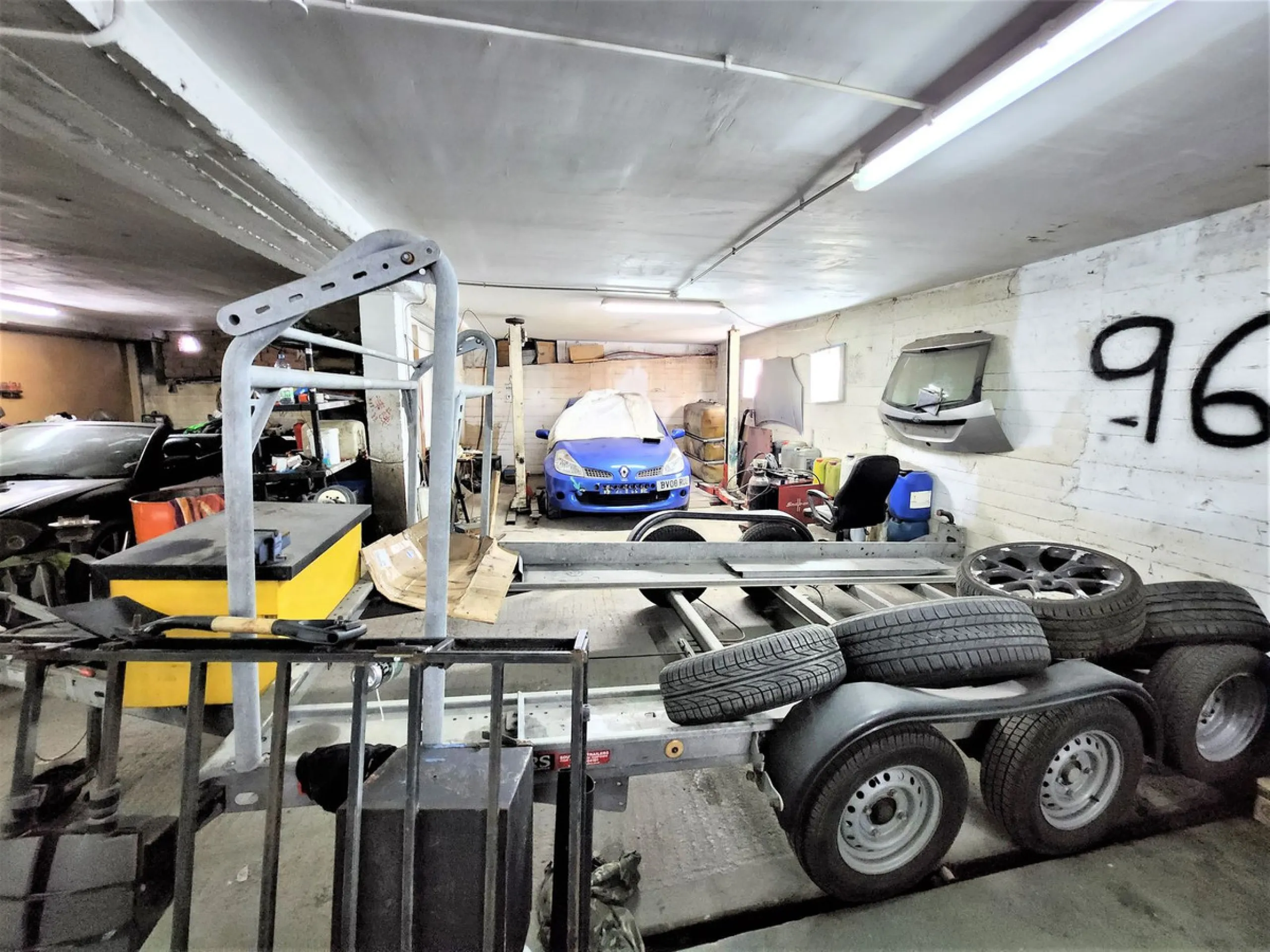 Commercial - Storage Room в продаже в Manilva, Málaga. Площадь дома 1130 м²