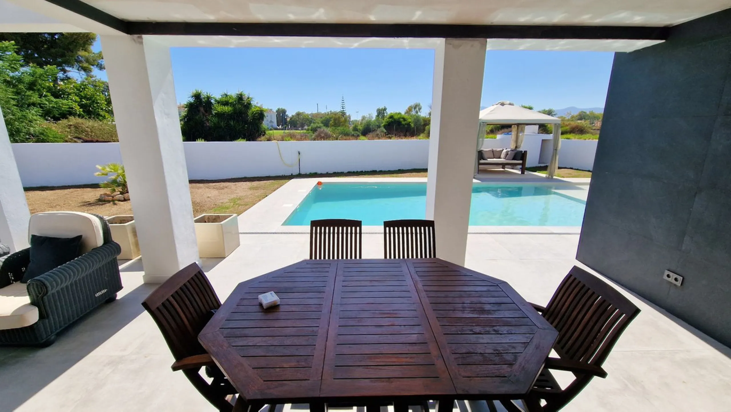 BEACHSIDE, SAN PEDRO DE ALCÁNTARA, MARBELLA