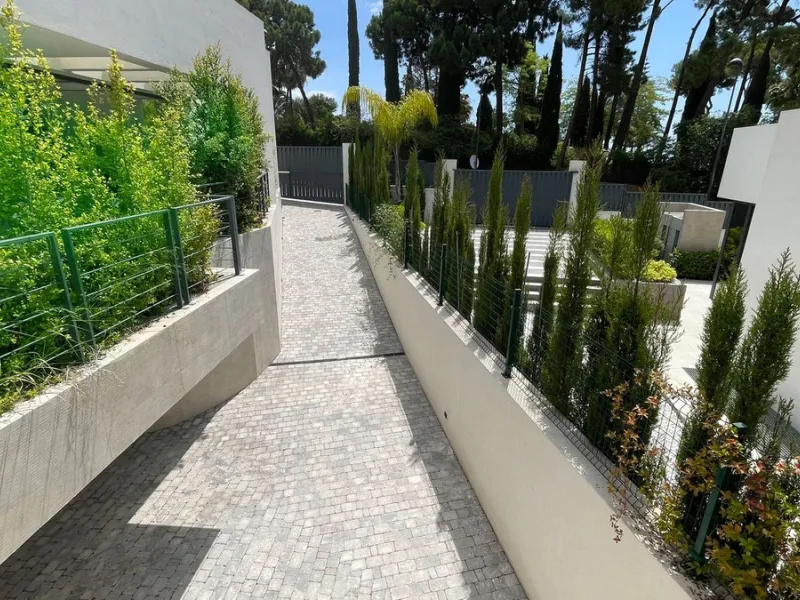 The house of your dreams is here, a spectecular brand new modern villa for sale in the heart of the golden mile of Marbella in Nagueles , it has 5 bedrooms and 5.5 bathrooms, built over 3 levels with luxirous elevator. Including a basement where you can f