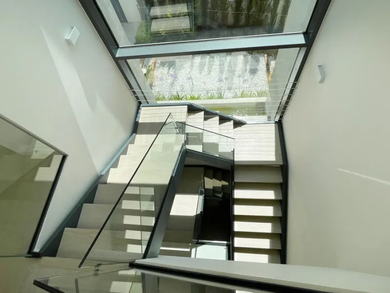 The house of your dreams is here, a spectecular brand new modern villa for sale in the heart of the golden mile of Marbella in Nagueles , it has 5 bedrooms and 5.5 bathrooms, built over 3 levels with luxirous elevator. Including a basement where you can f