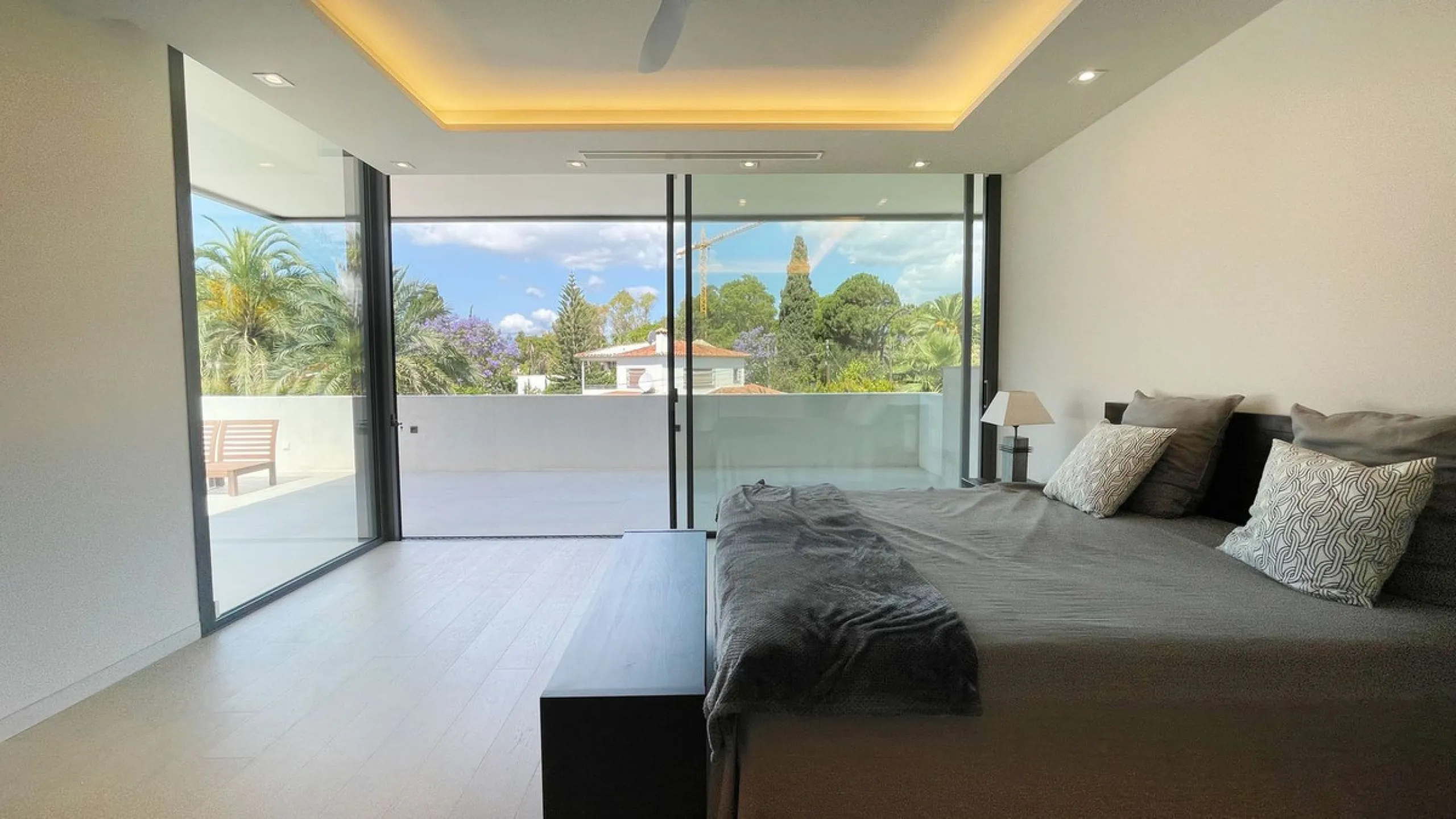 The house of your dreams is here, a spectecular brand new modern villa for sale in the heart of the golden mile of Marbella in Nagueles , it has 5 bedrooms and 5.5 bathrooms, built over 3 levels with luxirous elevator. Including a basement where you can f