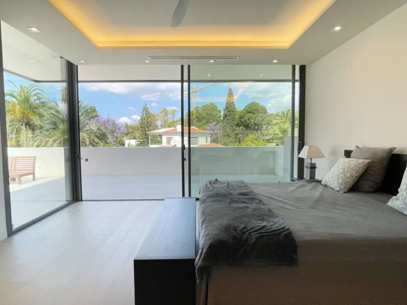 The house of your dreams is here, a spectecular brand new modern villa for sale in the heart of the golden mile of Marbella in Nagueles , it has 5 bedrooms and 5.5 bathrooms, built over 3 levels with luxirous elevator. Including a basement where you can f
