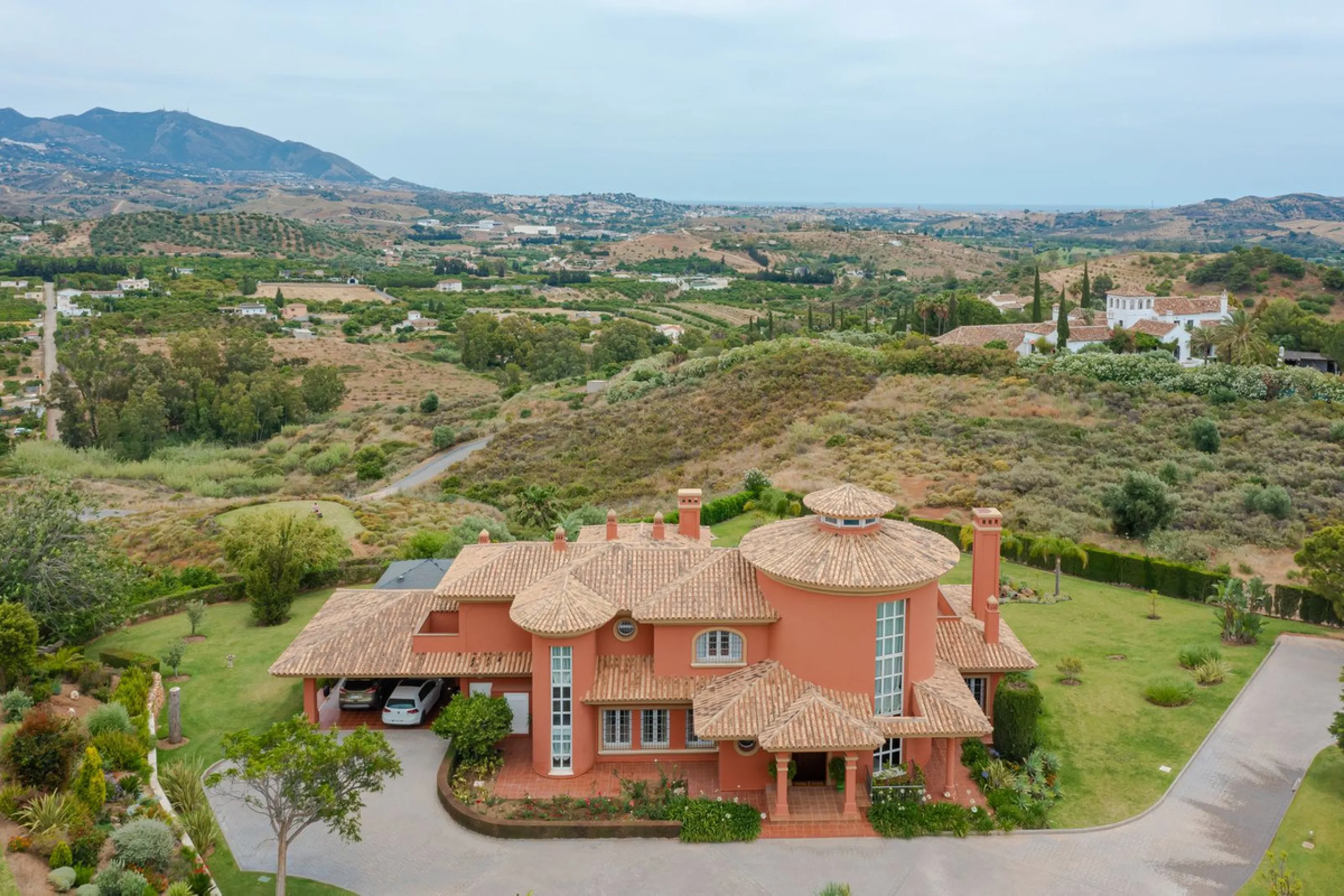 IMPRESSIVE DESIGN VILLA WITH PANORAMIC VIEWS TO THE MEDITERRANEAN SEA, COSTA DEL SOL