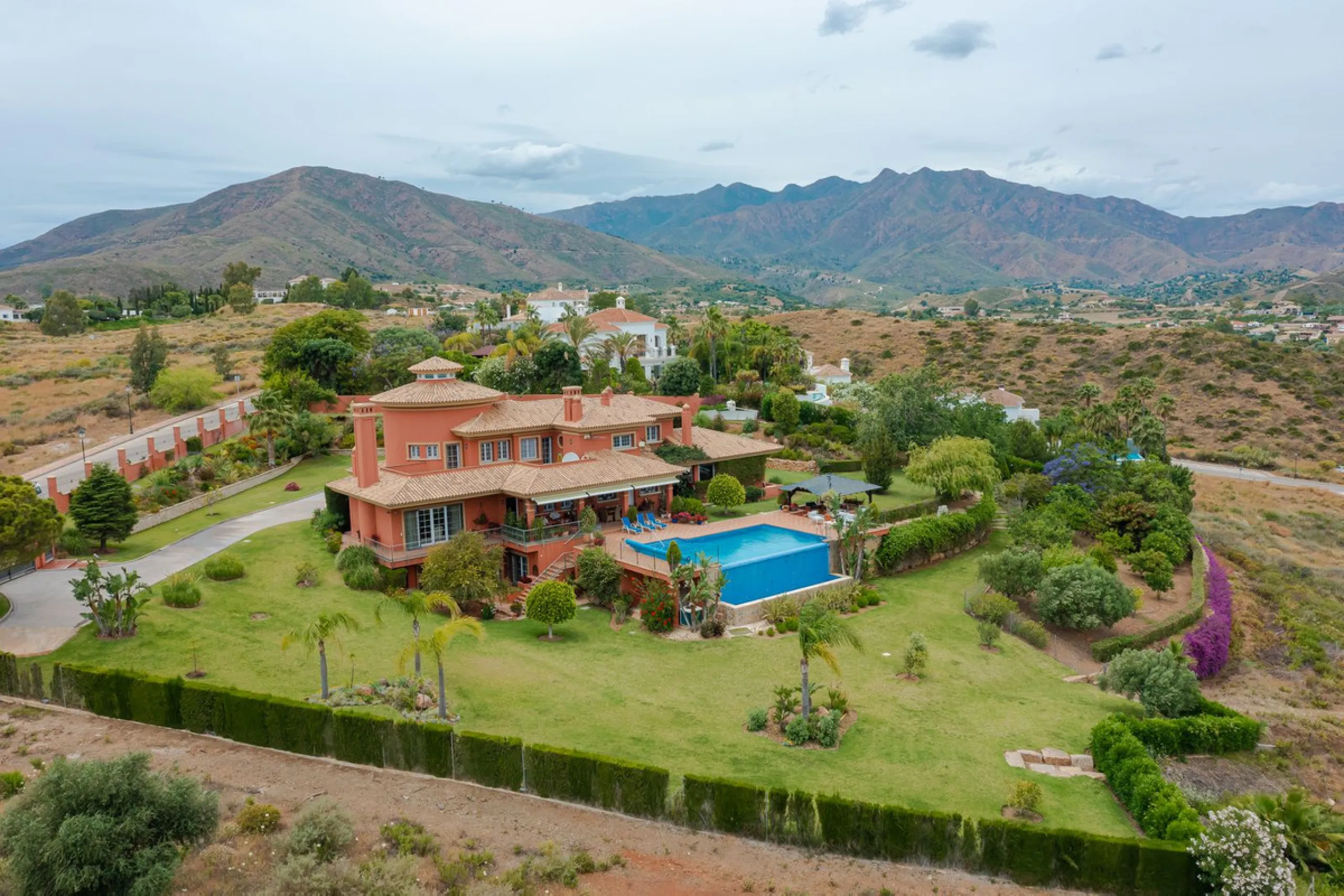 IMPRESSIVE DESIGN VILLA WITH PANORAMIC VIEWS TO THE MEDITERRANEAN SEA, COSTA DEL SOL