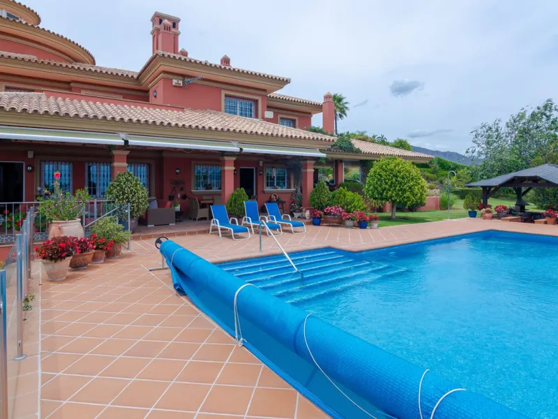 IMPRESSIVE DESIGN VILLA WITH PANORAMIC VIEWS TO THE MEDITERRANEAN SEA, COSTA DEL SOL