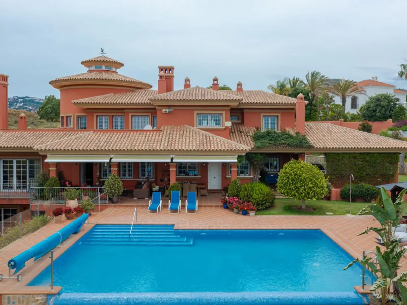 IMPRESSIVE DESIGN VILLA WITH PANORAMIC VIEWS TO THE MEDITERRANEAN SEA, COSTA DEL SOL