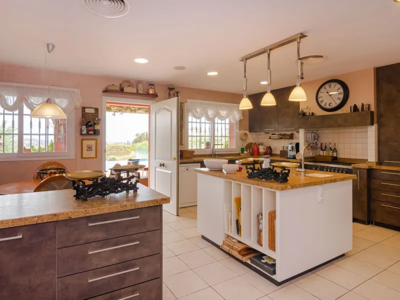 IMPRESSIVE DESIGN VILLA WITH PANORAMIC VIEWS TO THE MEDITERRANEAN SEA, COSTA DEL SOL