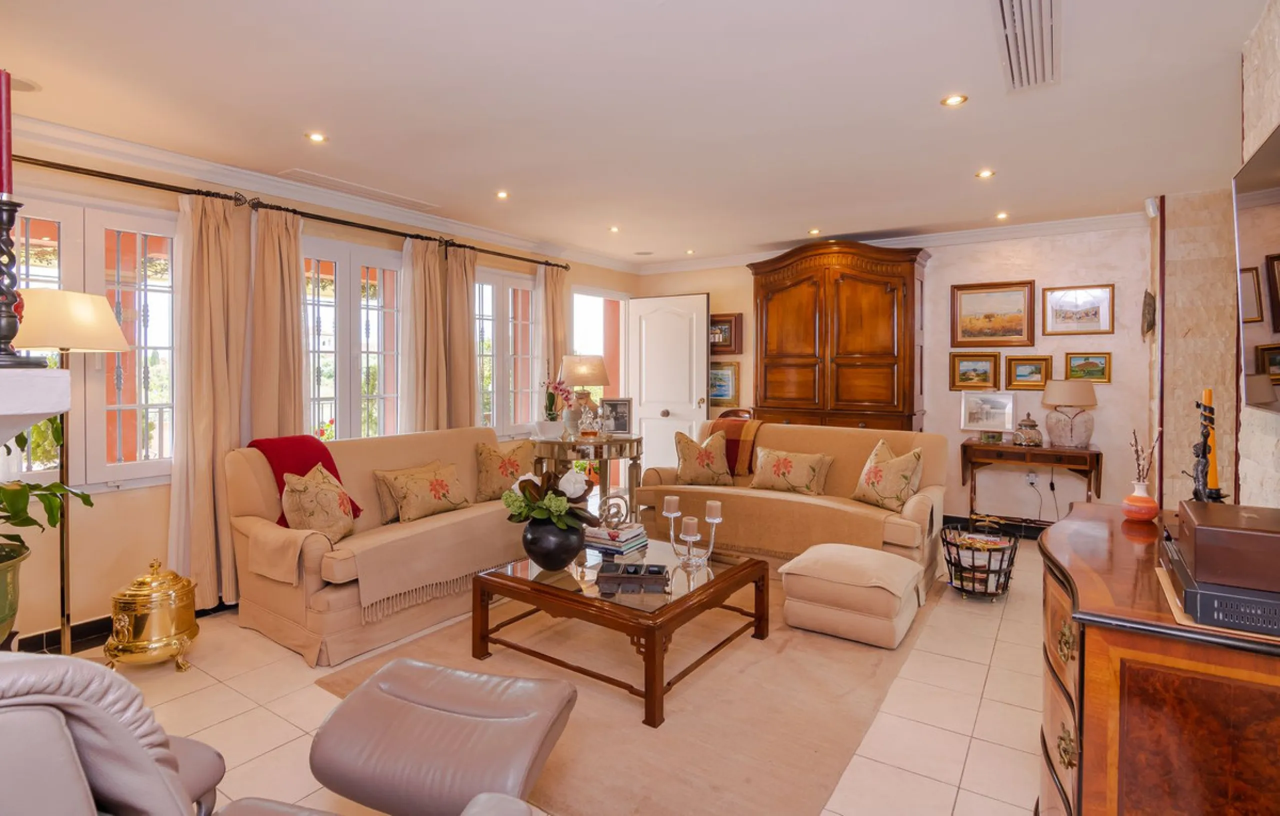 IMPRESSIVE DESIGN VILLA WITH PANORAMIC VIEWS TO THE MEDITERRANEAN SEA, COSTA DEL SOL