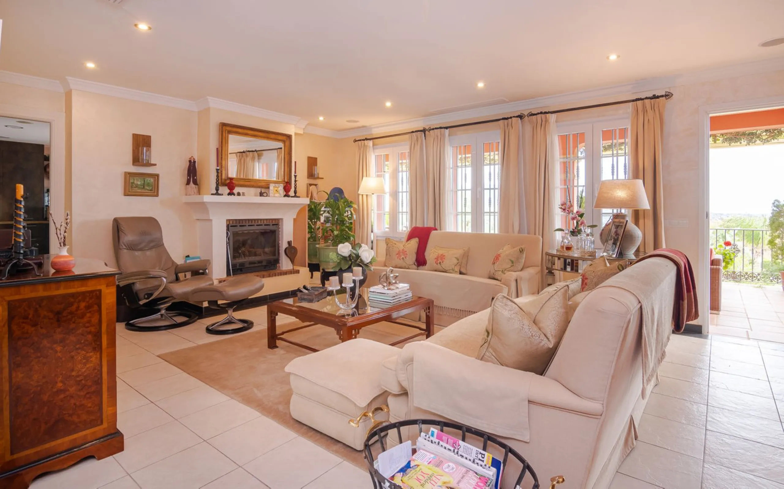 IMPRESSIVE DESIGN VILLA WITH PANORAMIC VIEWS TO THE MEDITERRANEAN SEA, COSTA DEL SOL