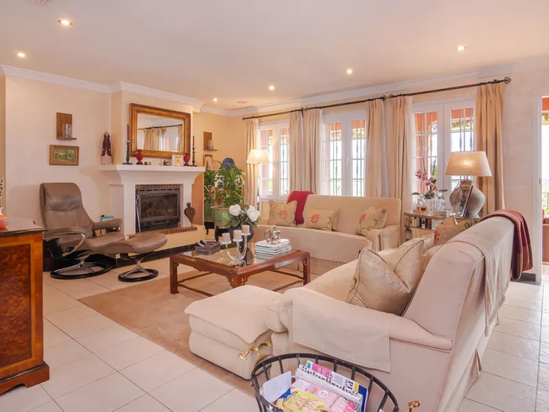 IMPRESSIVE DESIGN VILLA WITH PANORAMIC VIEWS TO THE MEDITERRANEAN SEA, COSTA DEL SOL