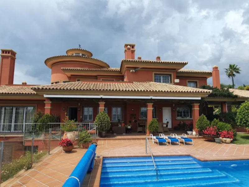 IMPRESSIVE DESIGN VILLA WITH PANORAMIC VIEWS TO THE MEDITERRANEAN SEA, COSTA DEL SOL