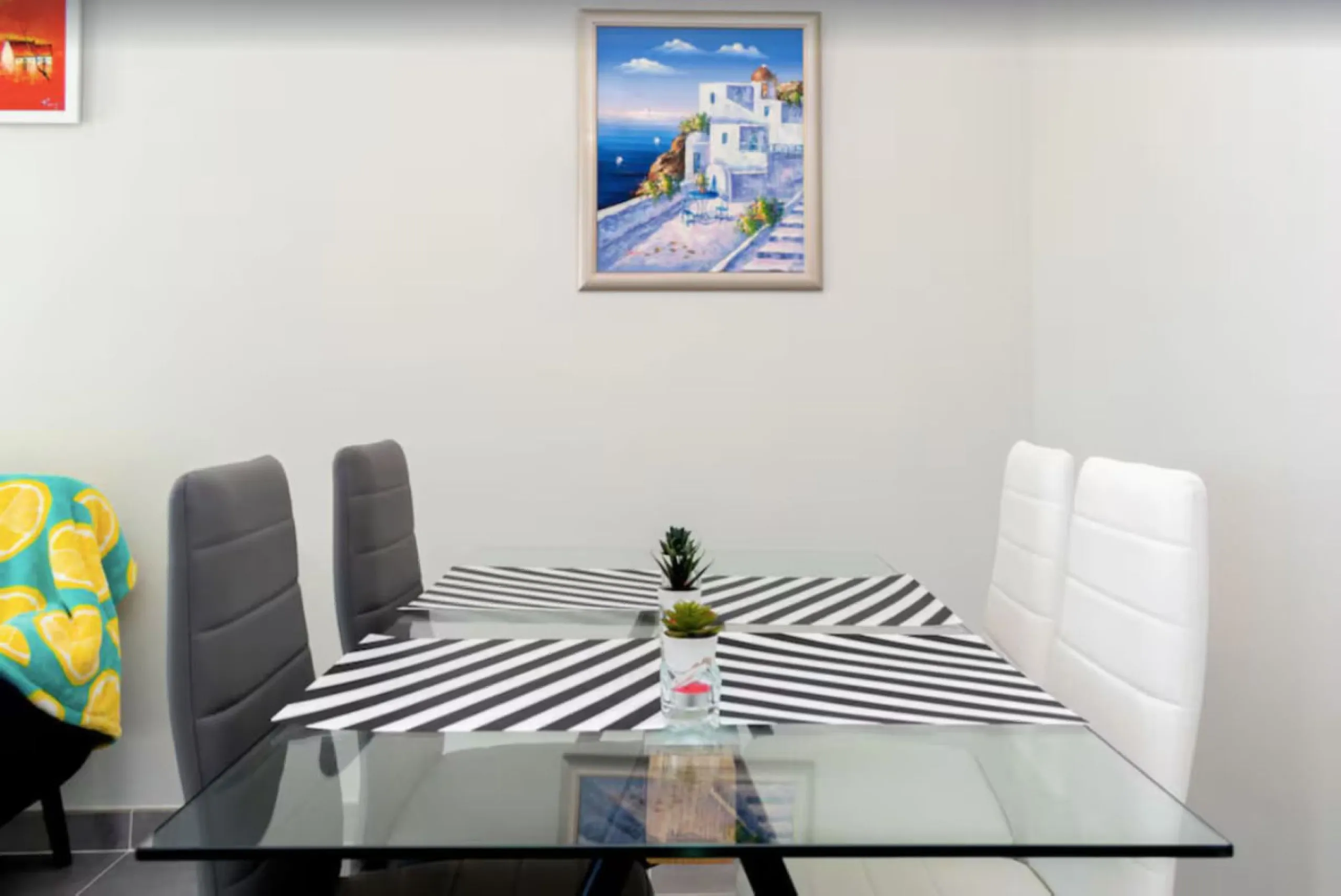 Middle Floor Apartment, Estepona, Costa del Sol.