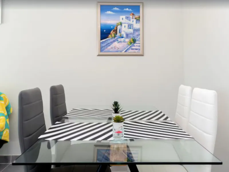 Middle Floor Apartment, Estepona, Costa del Sol.