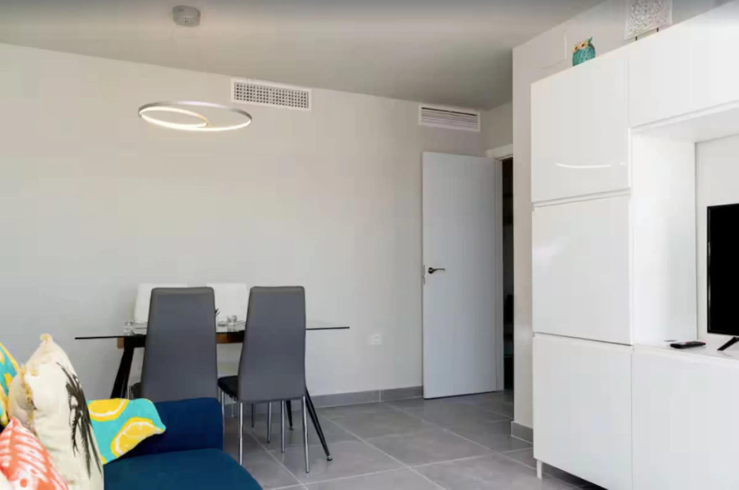 Middle Floor Apartment, Estepona, Costa del Sol.