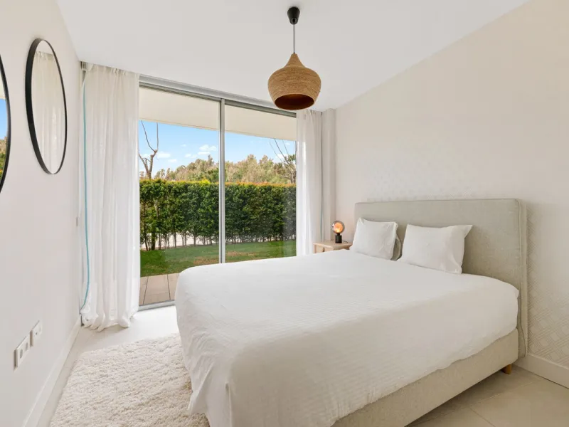 Apartment - Ground Floor Apartment в продаже в Estepona, Málaga. В доме 3 спален и 2 ванных комнат. Площадь дома 127 м². Площадь участка 42 м²