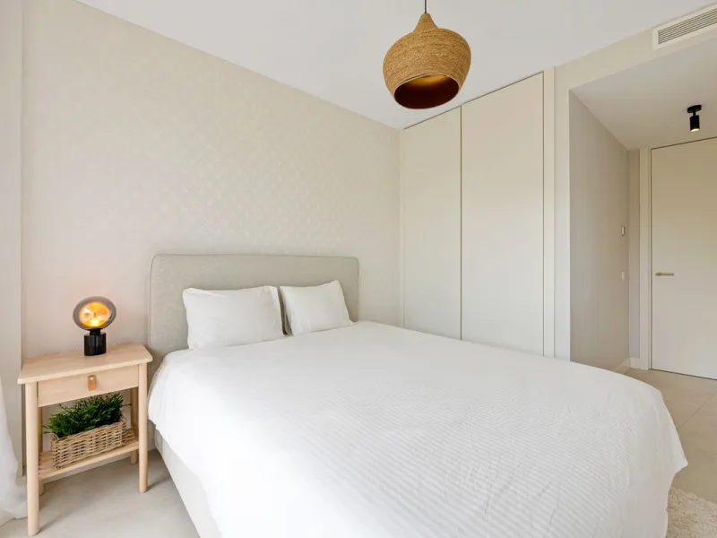 Apartment - Ground Floor Apartment в продаже в Estepona, Málaga. В доме 3 спален и 2 ванных комнат. Площадь дома 127 м². Площадь участка 42 м²