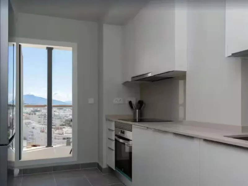 Middle Floor Apartment, Estepona, Costa del Sol.