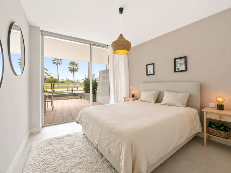 Apartment - Ground Floor Apartment в продаже в Estepona, Málaga. В доме 3 спален и 2 ванных комнат. Площадь дома 127 м². Площадь участка 42 м²