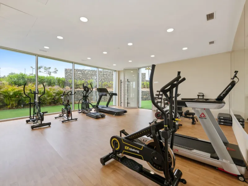 Apartment - Ground Floor Apartment в продаже в Estepona, Málaga. В доме 3 спален и 2 ванных комнат. Площадь дома 127 м². Площадь участка 42 м²