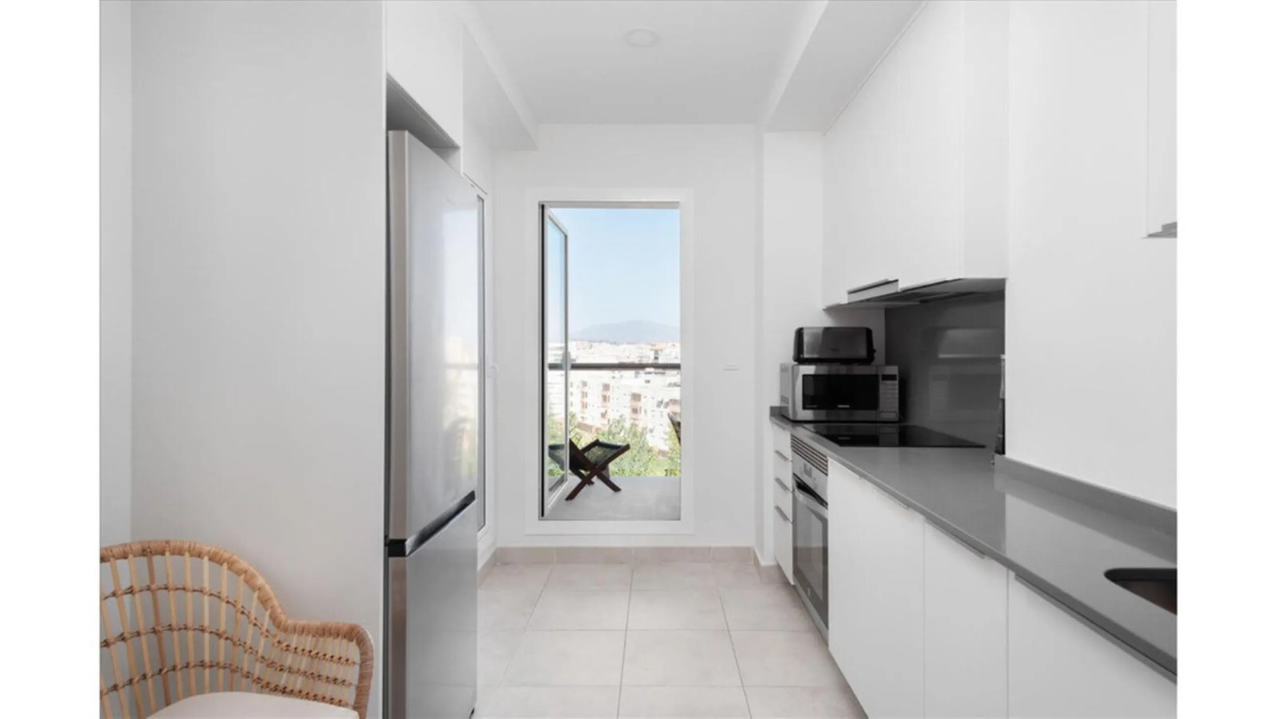 Middle Floor Apartment, Estepona, Costa del Sol.