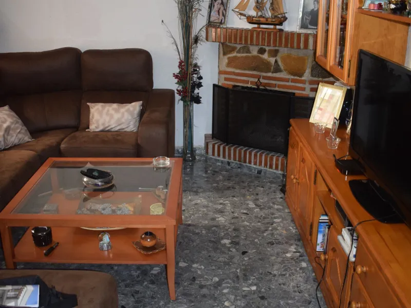 House - Townhouse в продаже в Málaga, Málaga. В доме 3 спален и 1 ванных комнат. Площадь дома 172 м²